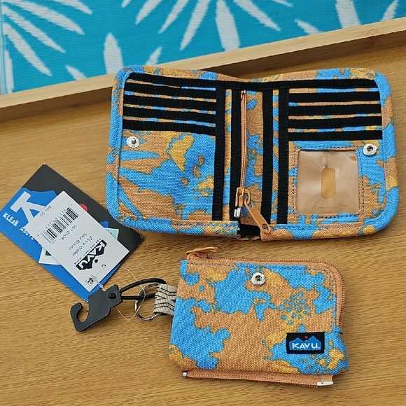 Kavu Blue and Tan Wallet - Picture 7 of 11